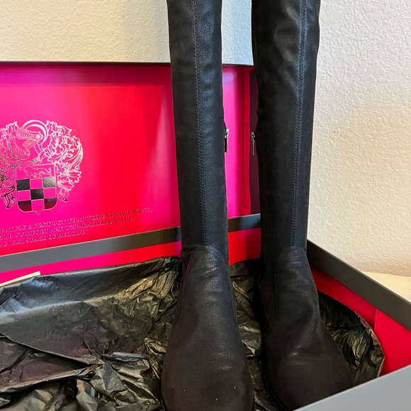 Black overknee boots - Picture 2 of 5